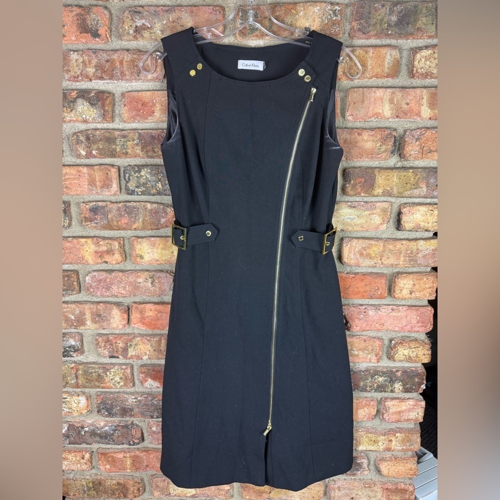 Calvin Klein Notch Collar Side Buckle Sleeveless Dress